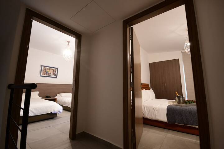 Room 11 of 28