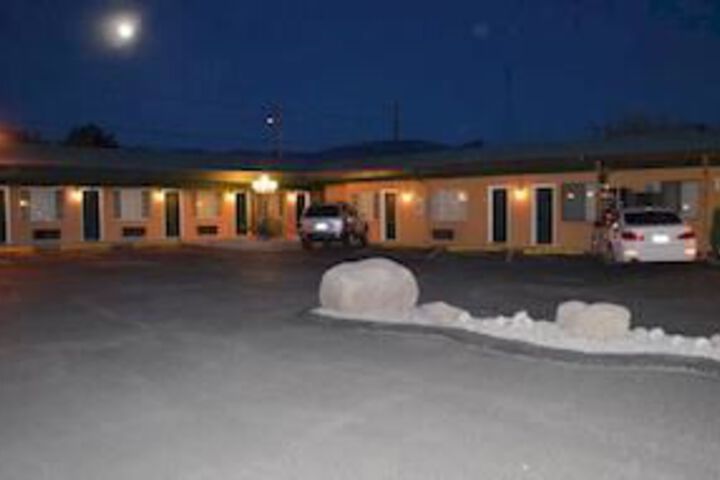 Hotel 8 of 30