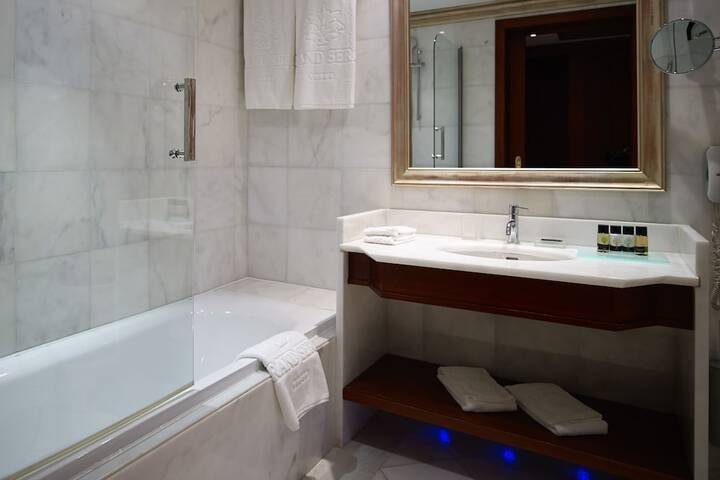 Clean Restrooms