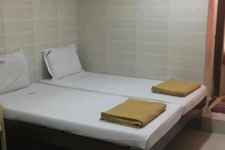 General 10 of 13