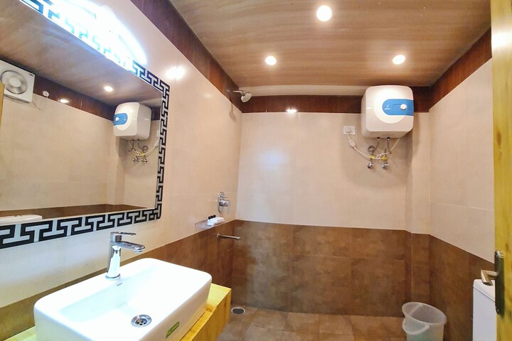 Room 34 of 52