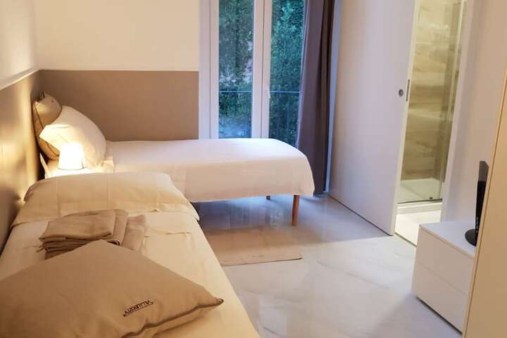 Room 13 of 64