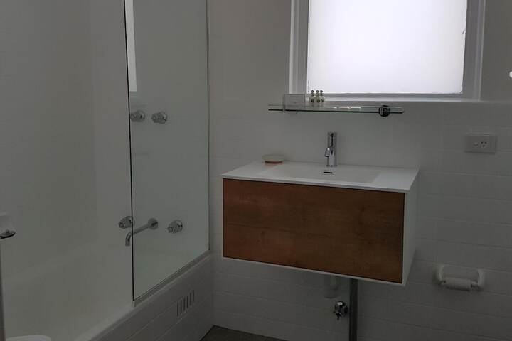 Room 32 of 45