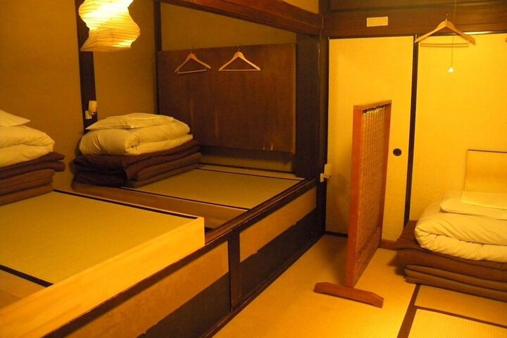 Room 2 of 57
