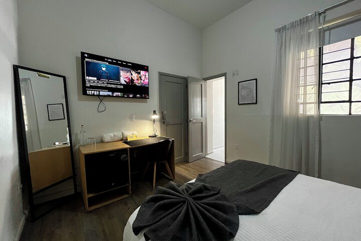 Room 27 of 53