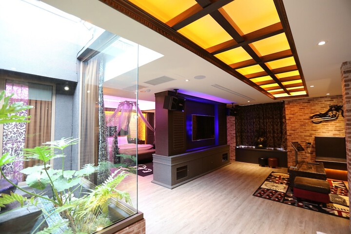 Room 34 of 70