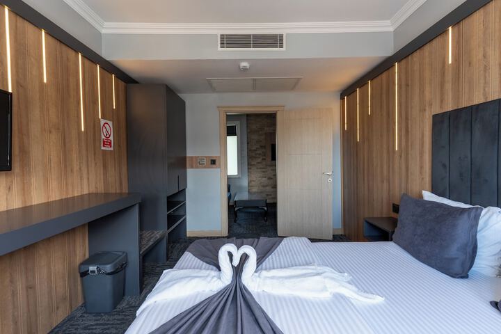 Room 18 of 53