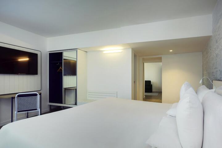 Room 16 of 117