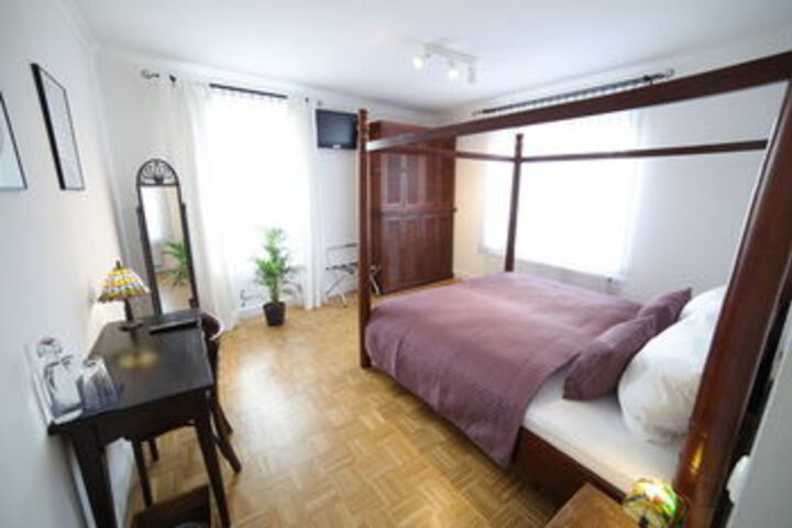 Room 18 of 51
