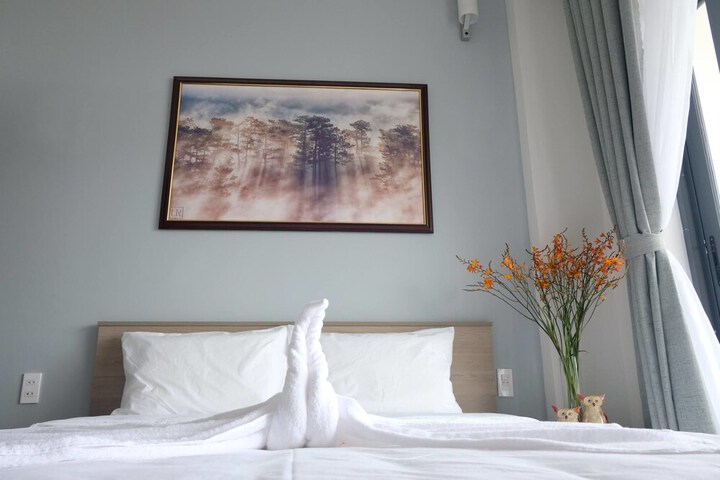 Room 3 of 18