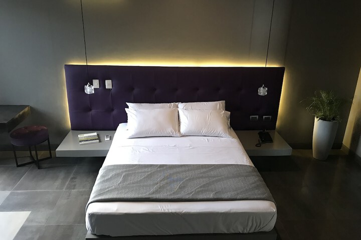 Room 17 of 118