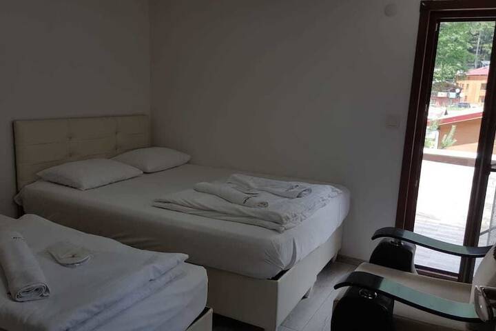 Room 13 of 61