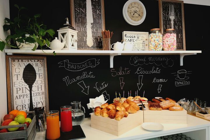 Breakfast/Coffee Service 46 of 69