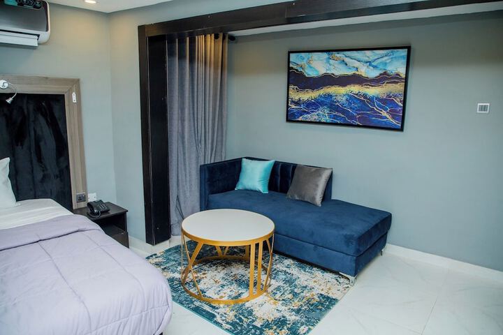 Room 20 of 63