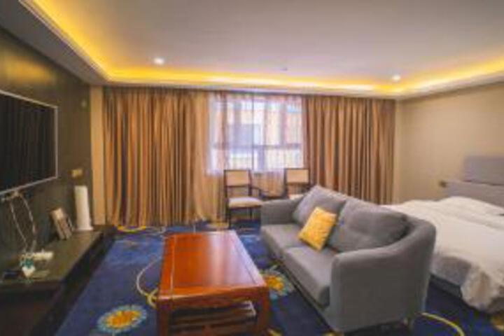Room 14 of 14