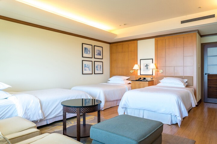 Room 16 of 187