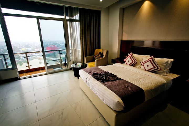 Room 9 of 23