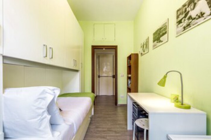 Room 9 of 26
