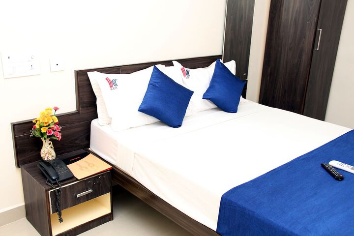 Room 9 of 21