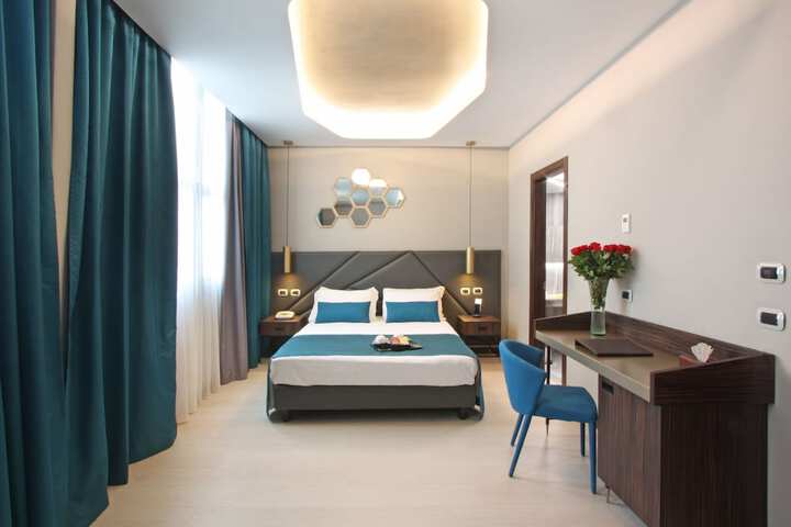 Room 6 of 31