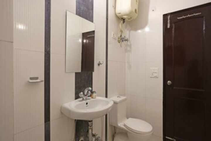 Room 4 of 22