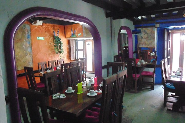 Dining 26 of 46