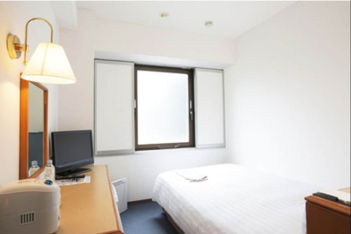 Room 9 of 50
