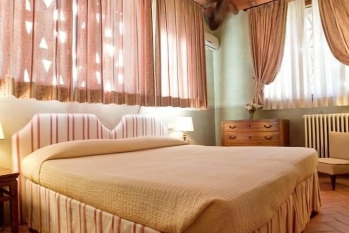 Room 3 of 69