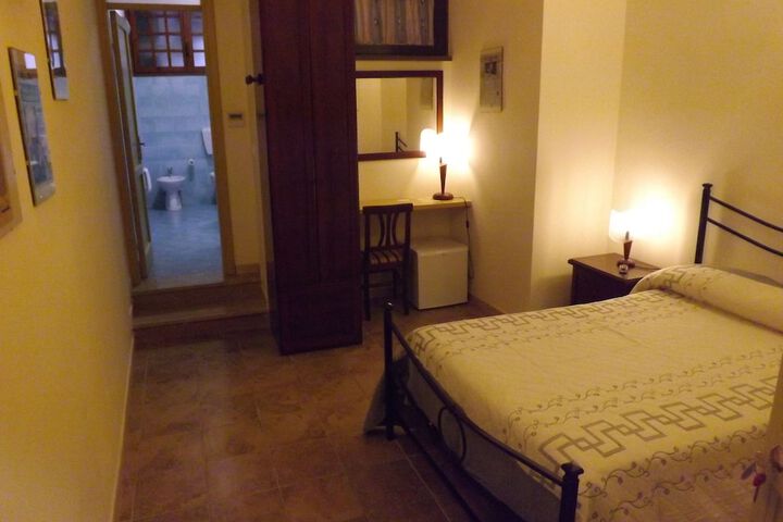 Room 10 of 51