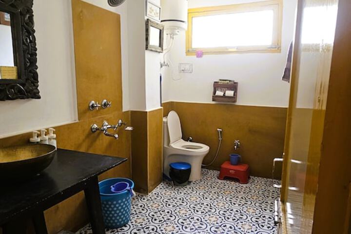 Room 19 of 63