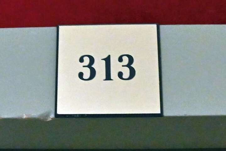 Room 51 of 93