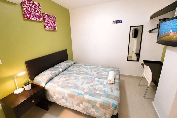 Room 10 of 15