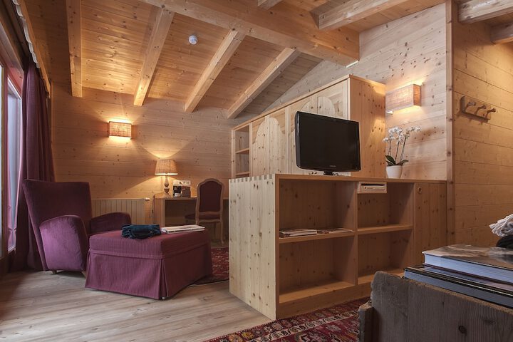 Room 33 of 111