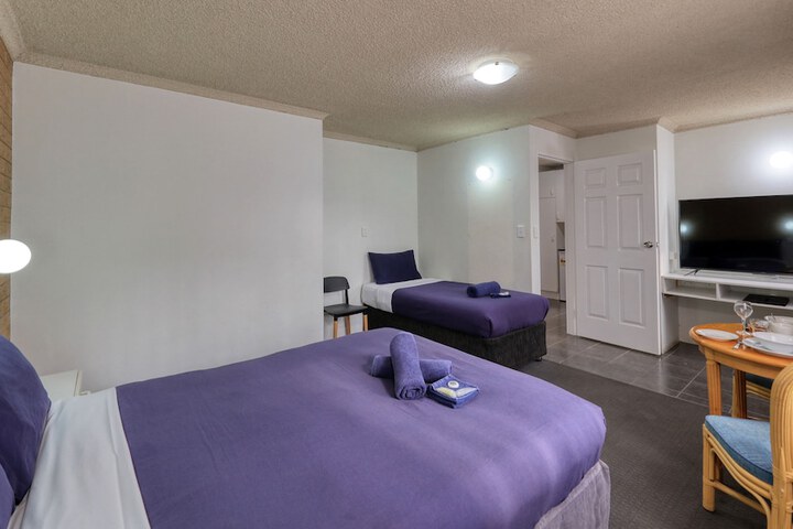 Room 9 of 30