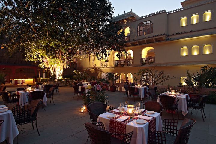 Dining 70 of 73