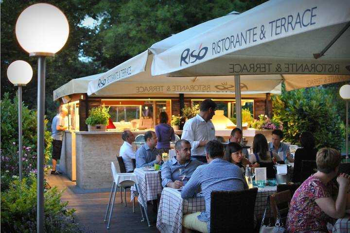 Dining Photos