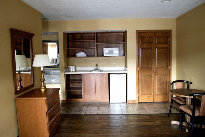 Double Deluxe 2 Queen Beds (1 of 16)