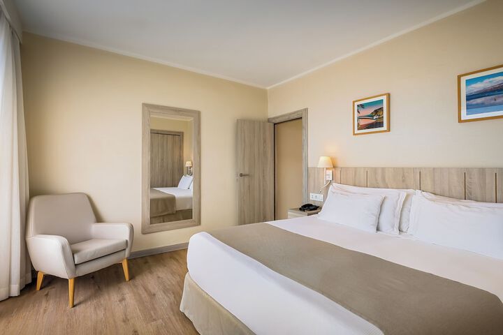Room 14 of 68
