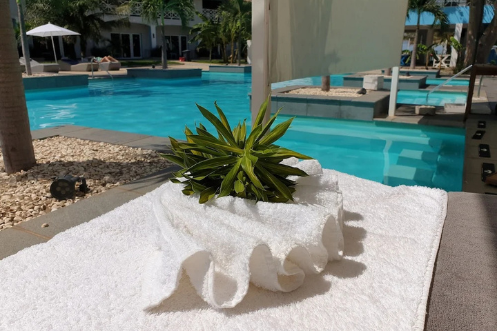 Pool 15 of 35