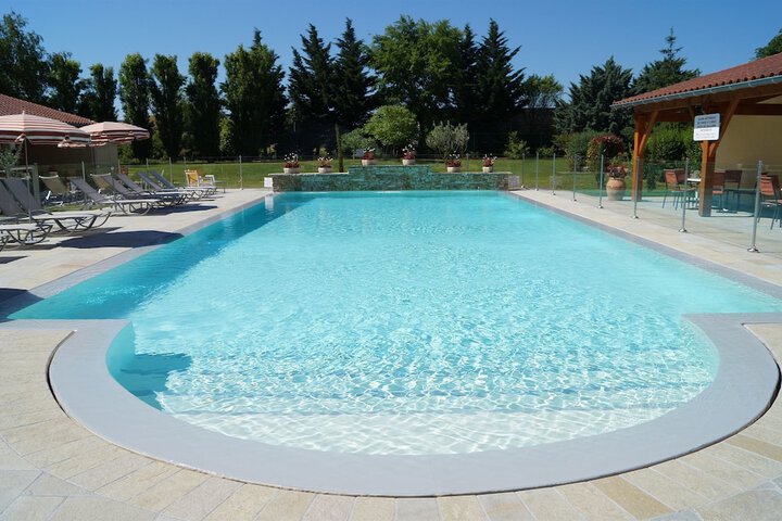 Hotel with Pool