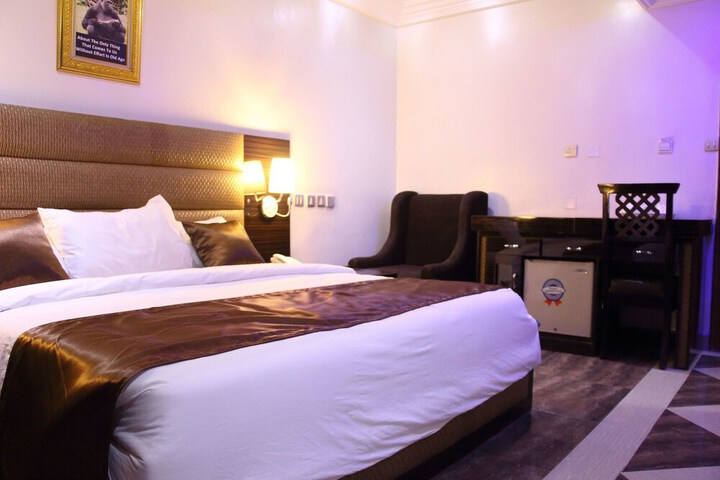 Room 8 of 45
