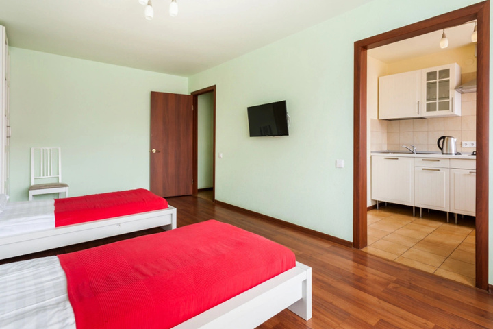 Room 3 of 27