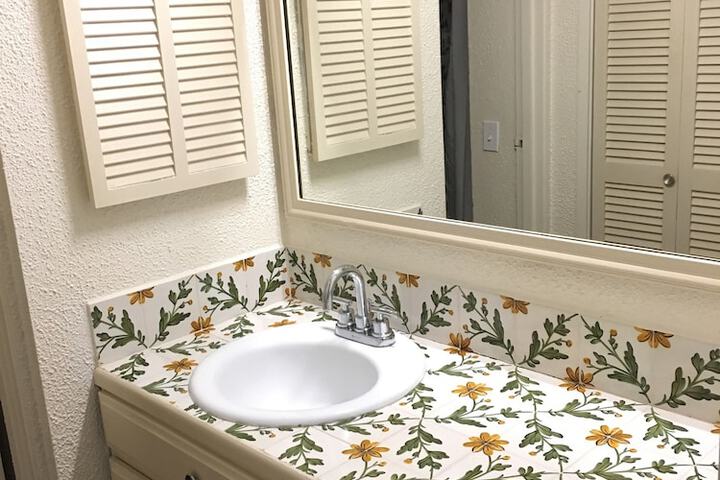 Room 10 of 30