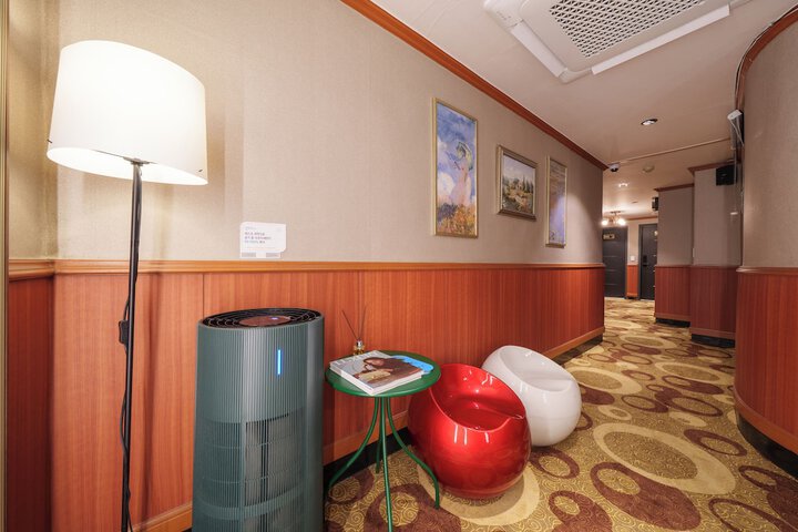 Ballroom/Hall 16 of 22
