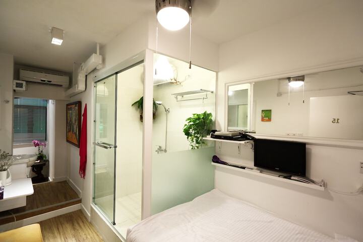 Room 3 of 48