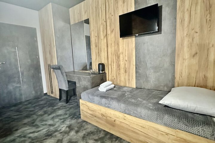Room 30 of 110