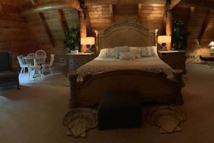 Room 35 of 261