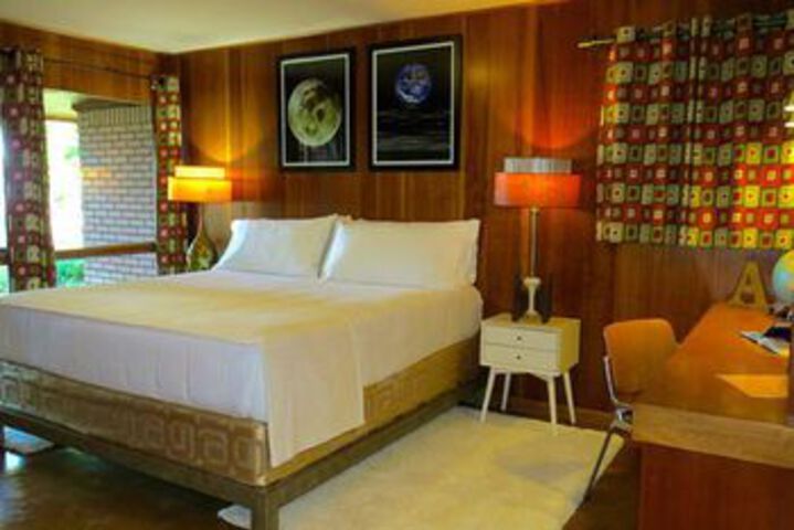 Room 20 of 42