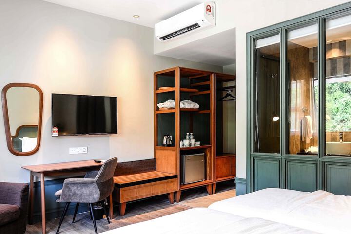 Room 9 of 56
