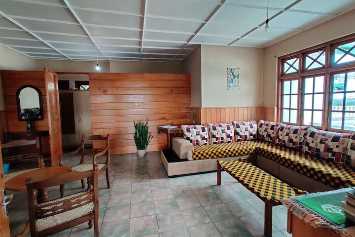 Room 8 of 25